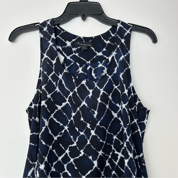 Forever 21 Windowpane Sleeveless Blouse - Picture 2 of 11